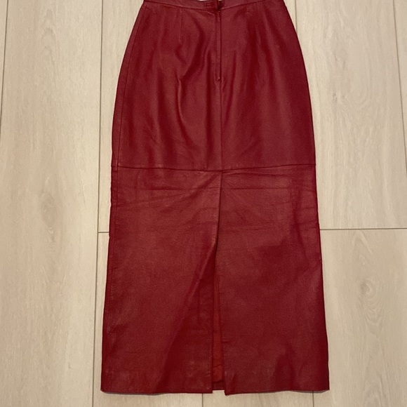 Long Leather Skirt - Picture 4 of 8